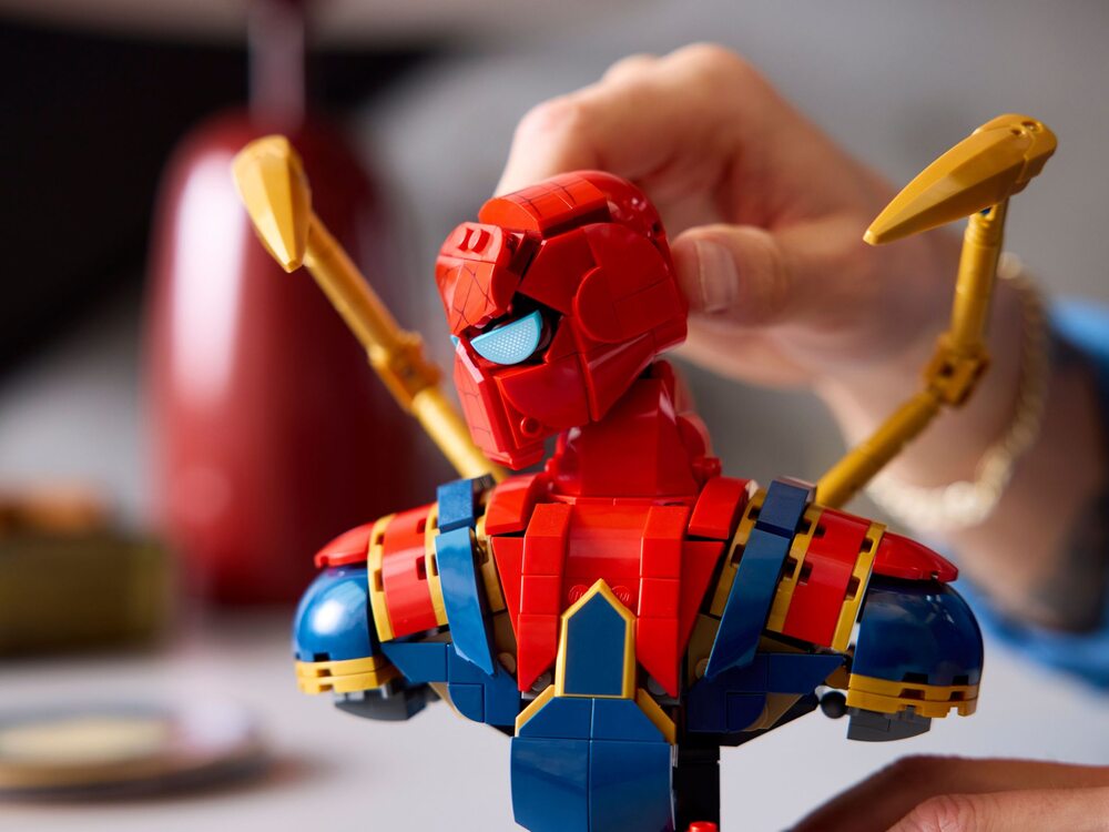 LEGO Super Heroes 76326 Бюст Человека-Паука | playzone.com.ua